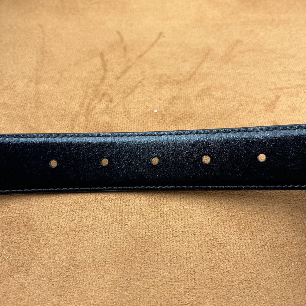 Gucci Women's reversible double sided color belt, size 85. - Picture 7 of 7